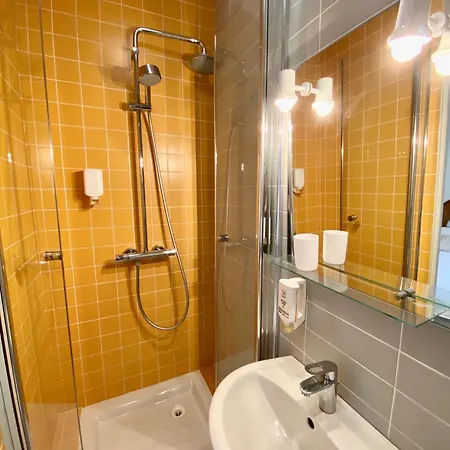 Casa Orfea 2*